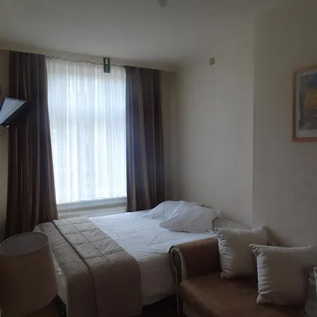 Logies Ocelot * Οστένδη